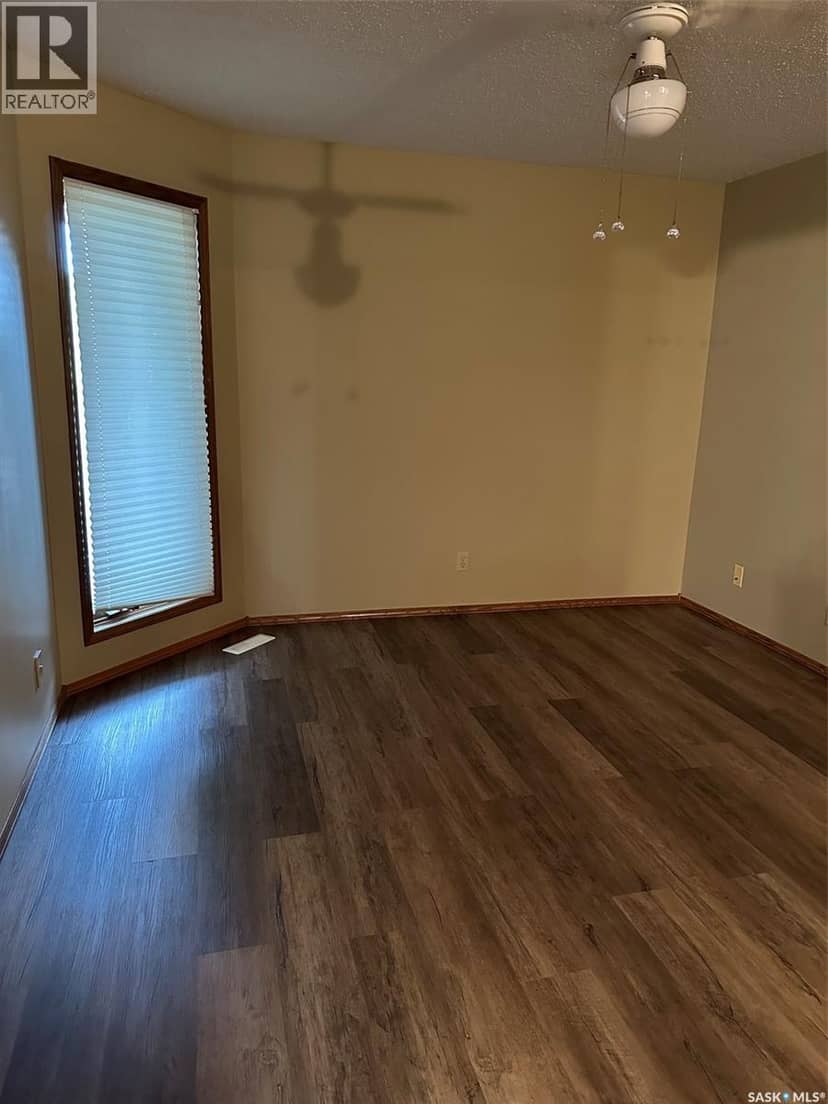 303 1214 3rd STREET, Estevan, photo 8