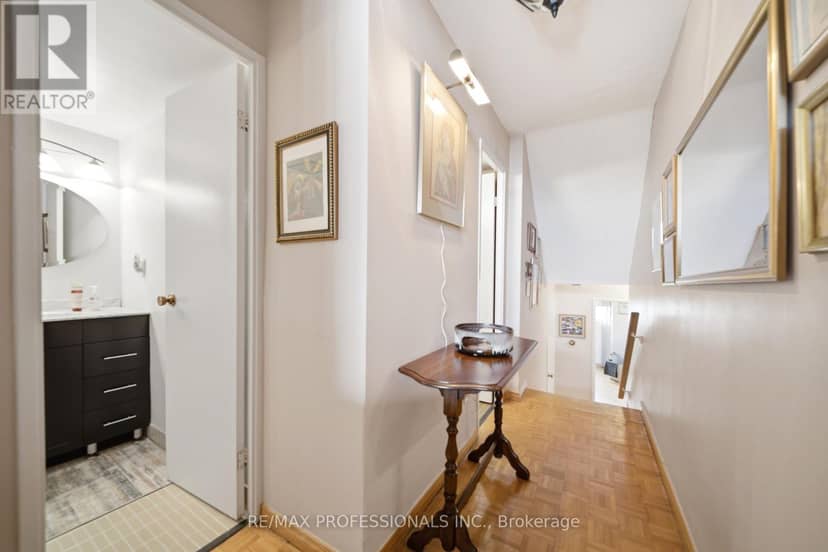 1208 - 11 Wincott Drive — photo 24 of 35
