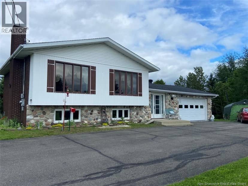 209 Principale Street, Sainte-Anne-De-Madawaska