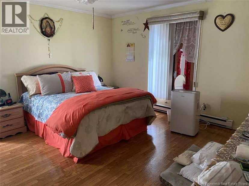 209 Principale Street, Sainte-Anne-De-Madawaska, photo 3