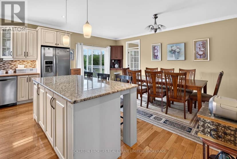 14 Apple Blossom Drive — photo 14 of 40