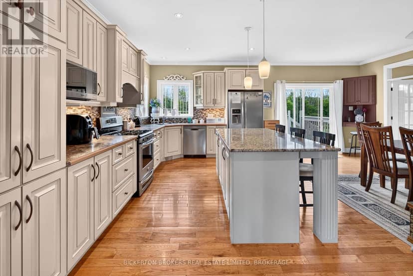 14 Apple Blossom Drive — photo 19 of 40