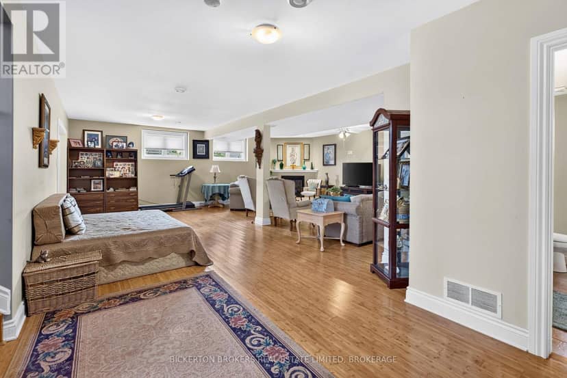 14 Apple Blossom Drive — photo 38 of 40