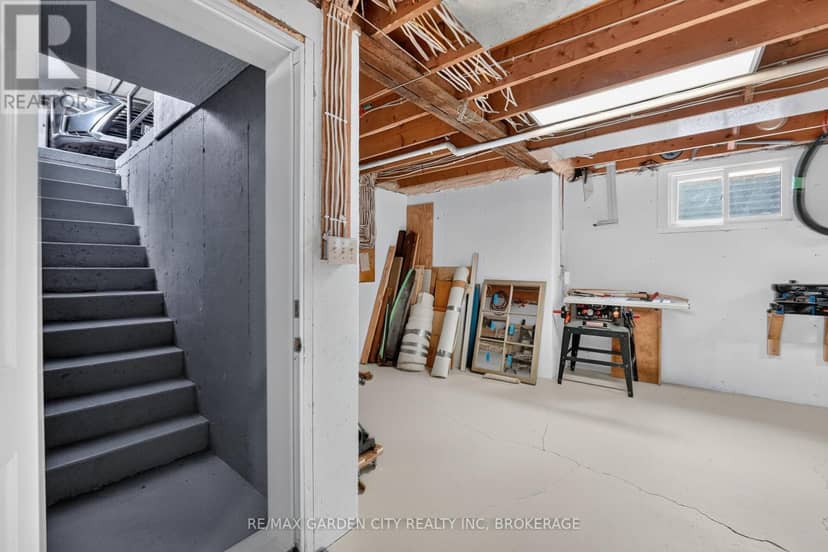 656 Memorial Drive — photo 39 of 40