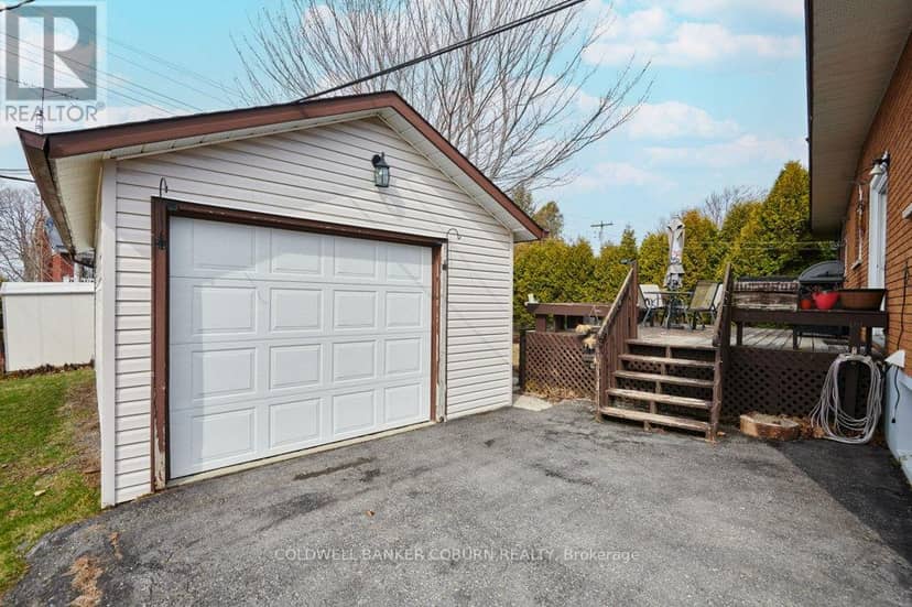 56 Meikle Street — photo 31 of 34