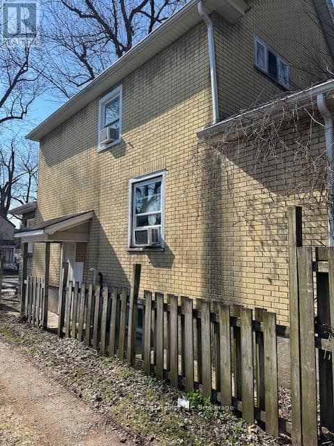 4115 May Avenue — photo 2 of 9
