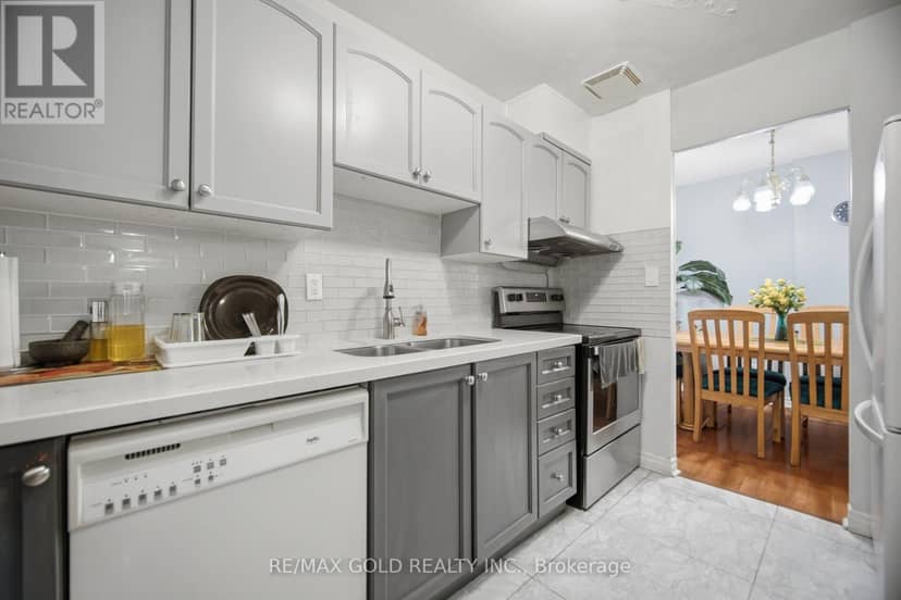 251 - 3025 The Credit Woodlands Drive — photo 14 of 40
