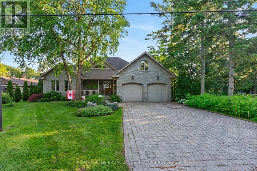 178 Nicholson Point Road, Loyalist