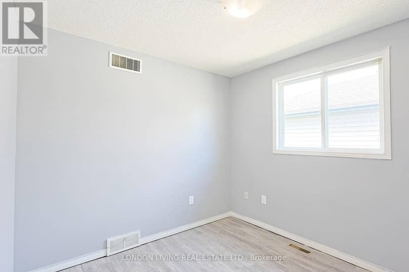 165 Thurman Circle — photo 8 of 19