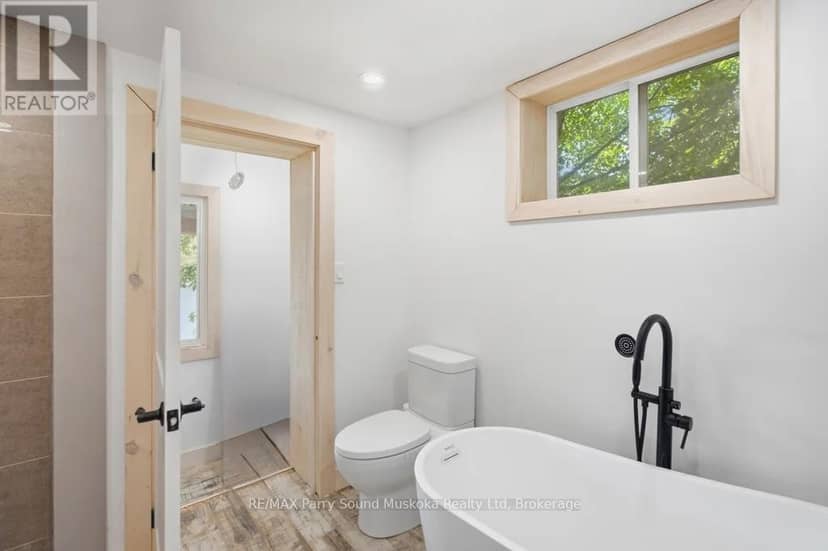 18 Inverlochy Road — photo 19 of 29