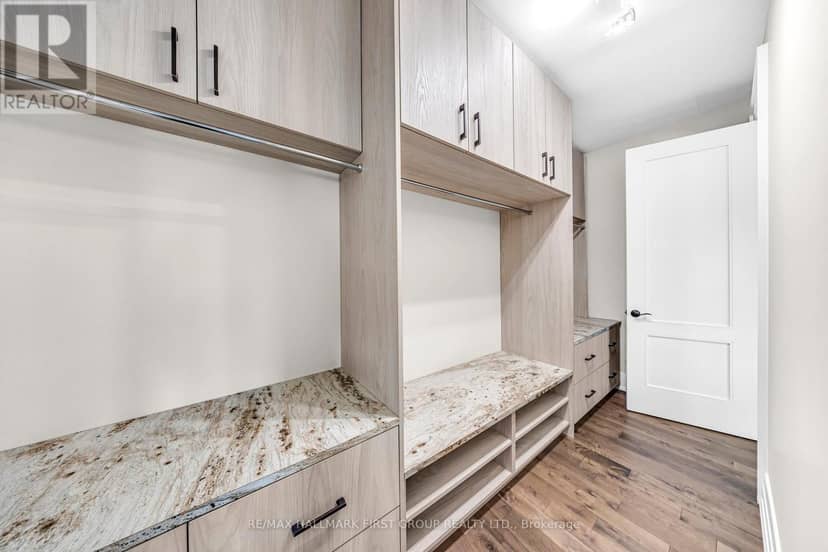 752 Hillview Crescent — photo 40 of 40