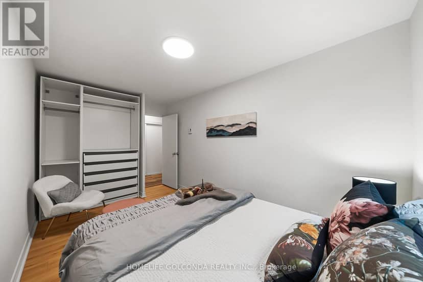 205 - 21 Elizabeth Street — photo 39 of 40