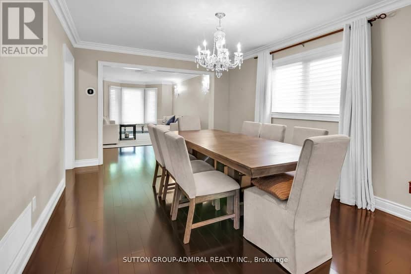 25 Grenadier Crescent — photo 11 of 40