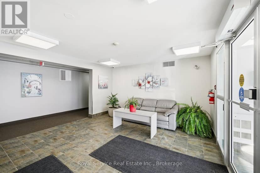 304 - 841 Battell Street — photo 3 of 29