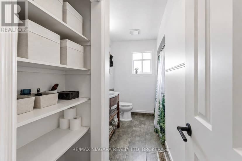 661 Carl Road — photo 11 of 40