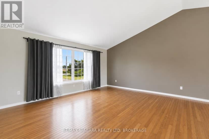 661 Carl Road — photo 9 of 40