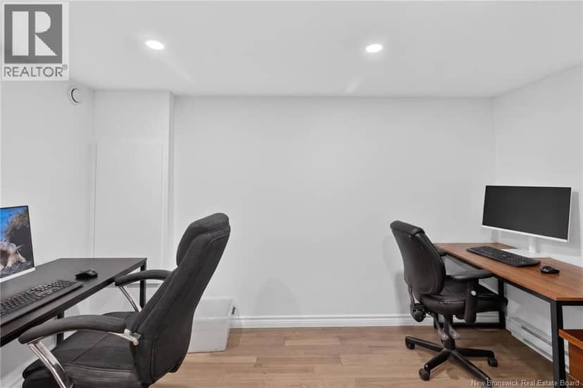 270 Mill Road — photo 15 of 40