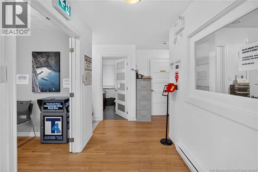 270 Mill Road — photo 3 of 40
