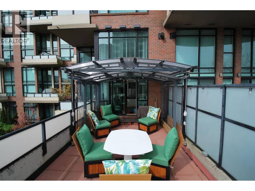 229 10 RENAISSANCE SQUARE, New Westminster, photo 6