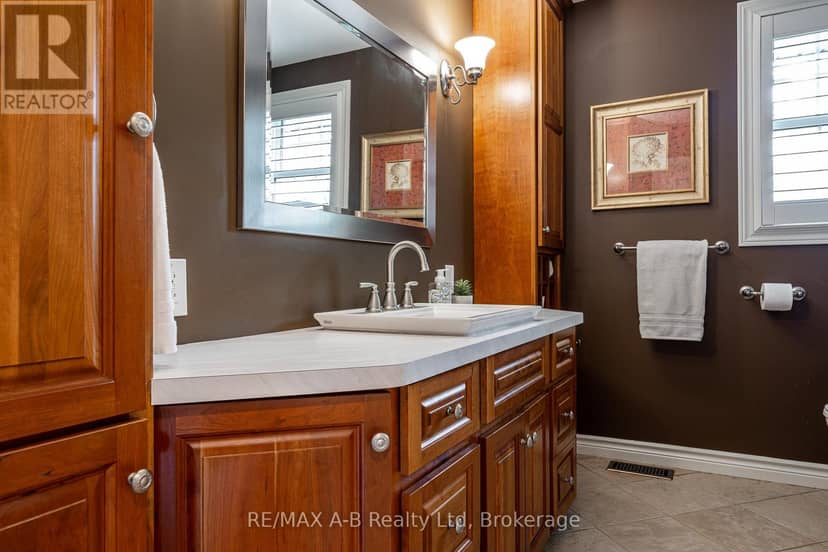 491 Elizabeth Street — photo 28 of 40