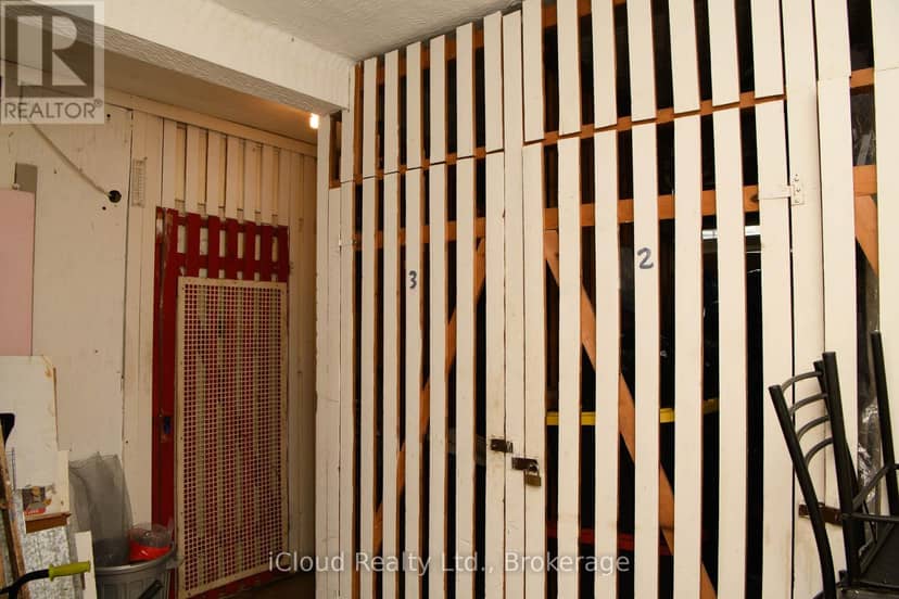 2265 Kipling Avenue — photo 17 of 38