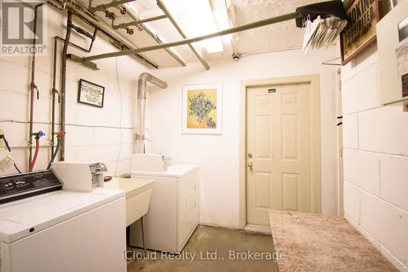 2265 Kipling Avenue — photo 22 of 38