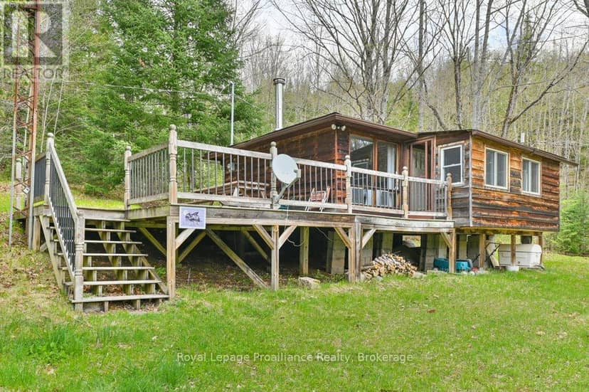 2611 River Road, North Frontenac, photo 2