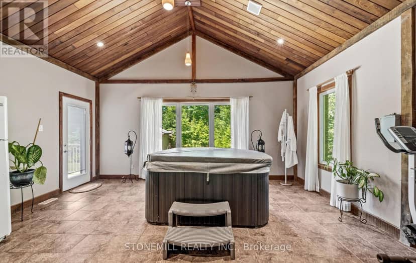 868 Eastdale Drive — photo 21 of 40