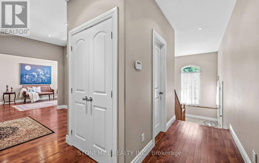 868 Eastdale Drive — photo 27 of 40