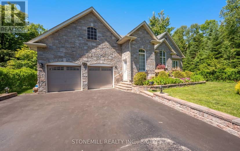 868 Eastdale Drive — photo 3 of 40