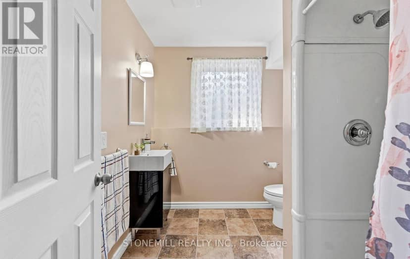868 Eastdale Drive — photo 38 of 40