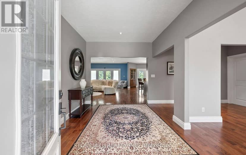 868 Eastdale Drive — photo 4 of 40