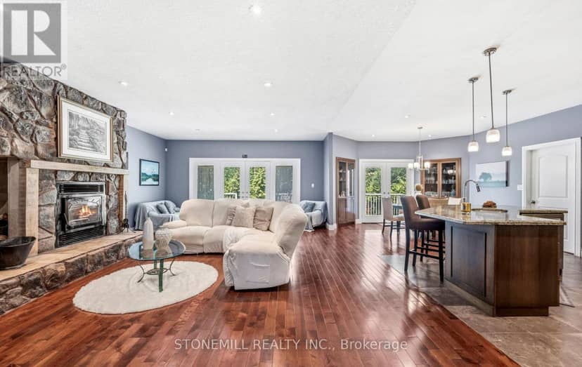 868 Eastdale Drive — photo 8 of 40
