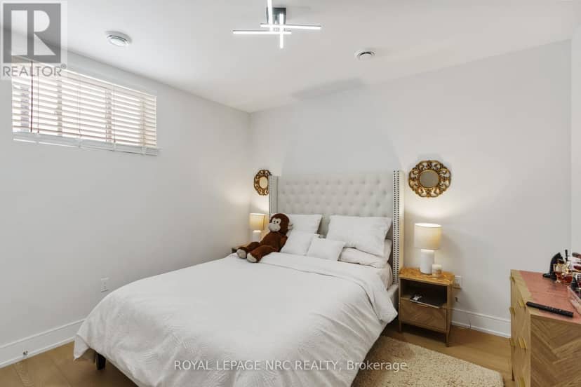 7384 Splendour Drive — photo 29 of 39