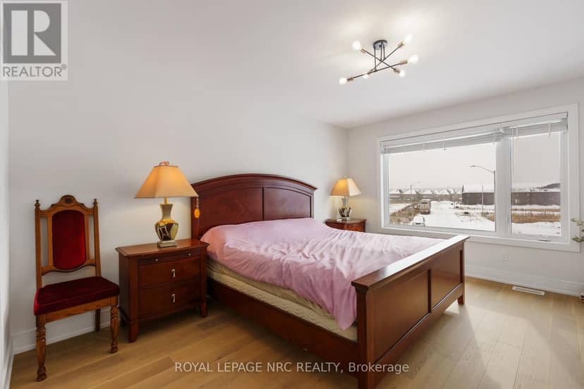 7384 Splendour Drive — photo 15 of 39