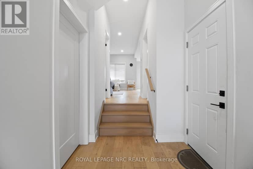 7384 Splendour Drive — photo 7 of 39