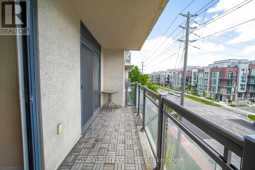 308 - 872 Sheppard Avenue W — photo 14 of 15
