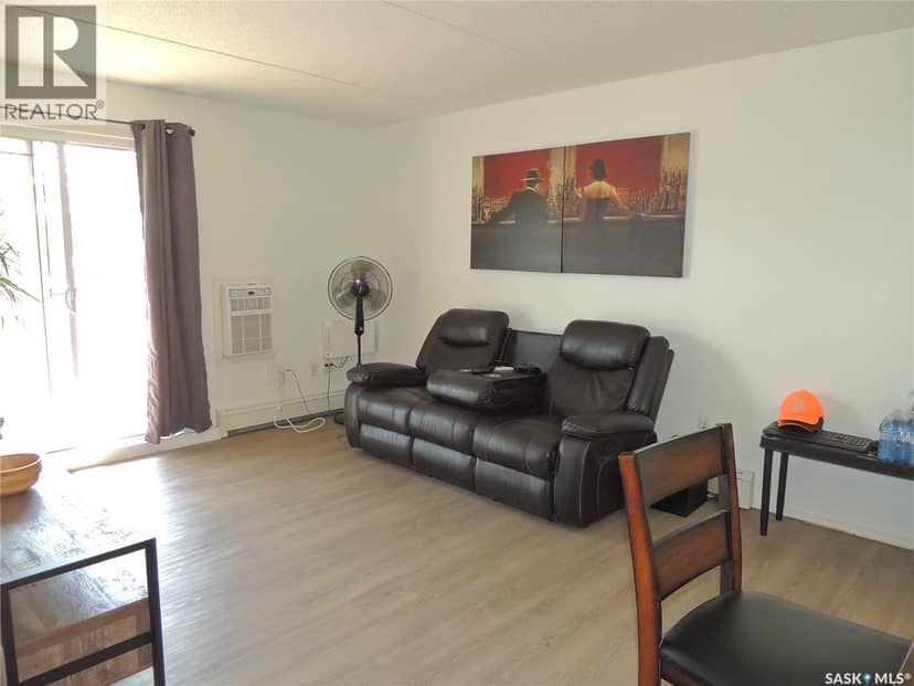 201 701 Henry STREET, Estevan, photo 3