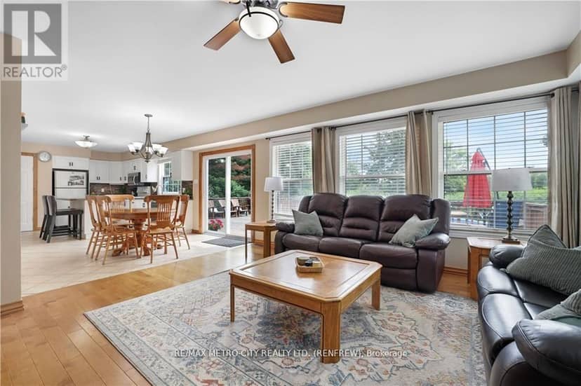 121 Pheasant Run — photo 14 of 40