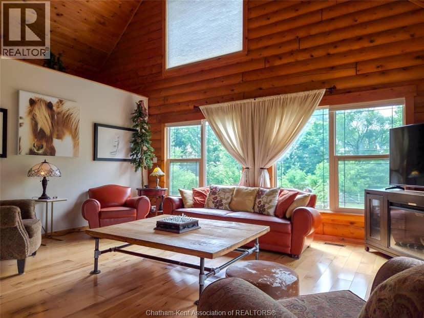 11530 Longwoods Road — photo 9 of 40