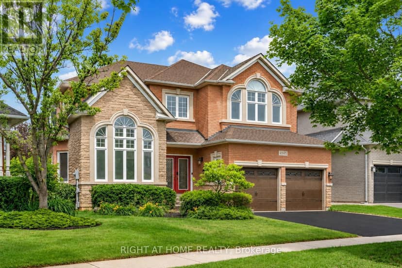 4145 Bonavista Crescent — photo 1 of 40