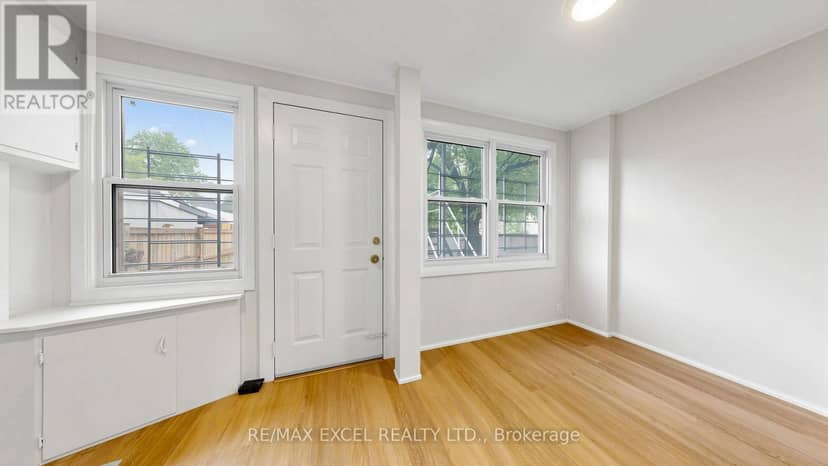 259 Victoria Avenue N — photo 16 of 40