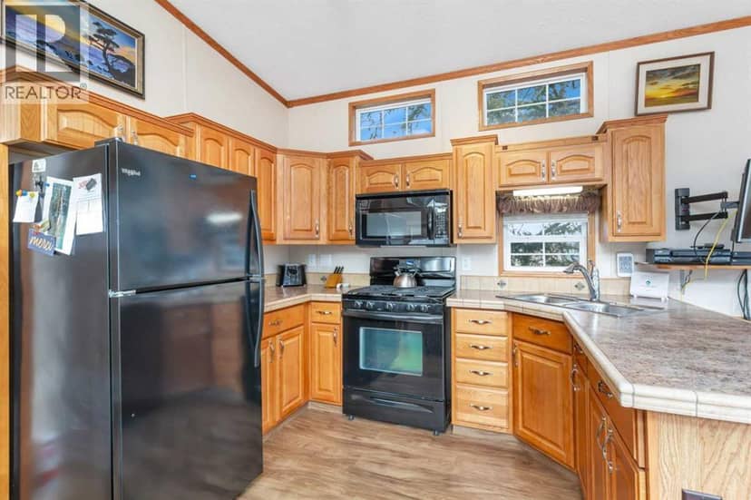 15, 12040 Township Road 422 — photo 14 of 40