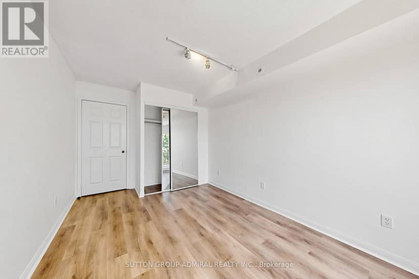 2131 - 115 George Appleton Way — photo 13 of 20