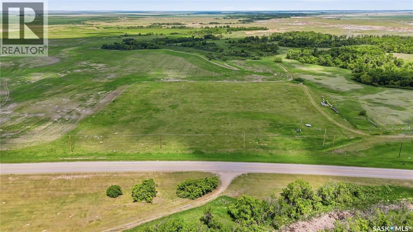 10 Acre Parcel - RM of Elmsthorpe — photo 2 of 10