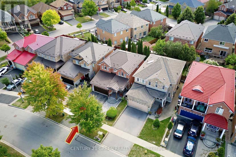 8 Lampman Drive — photo 2 of 39