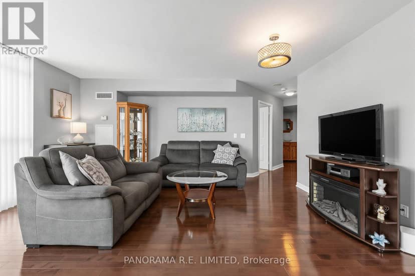 1810 - 235 Sherway Gardens Road — photo 3 of 32