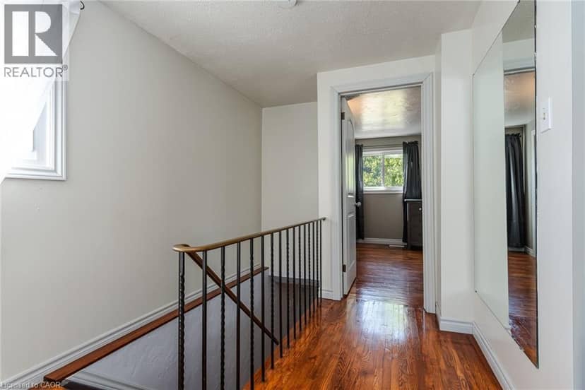 162 PARKSIDE Drive E — photo 39 of 40