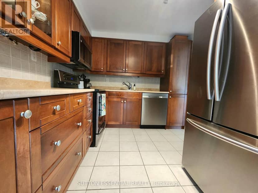 904 - 109 King Street E — photo 19 of 27