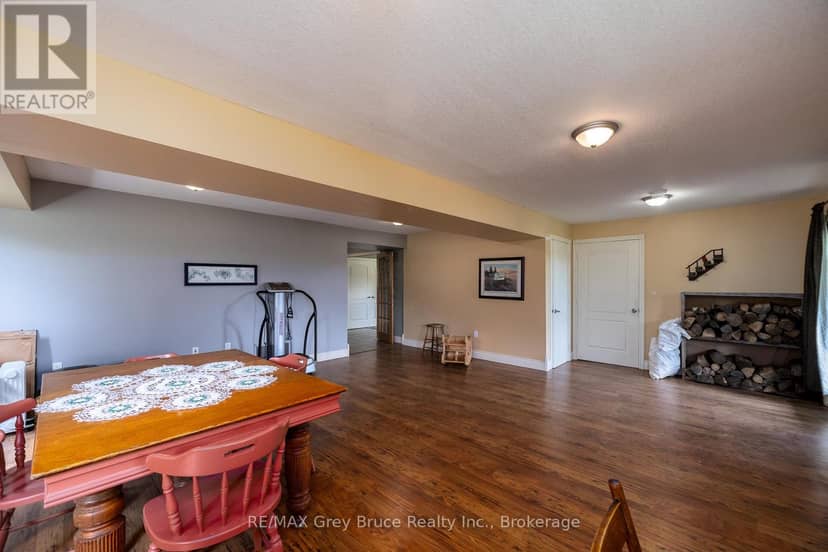 114 Victoria Street — photo 16 of 40